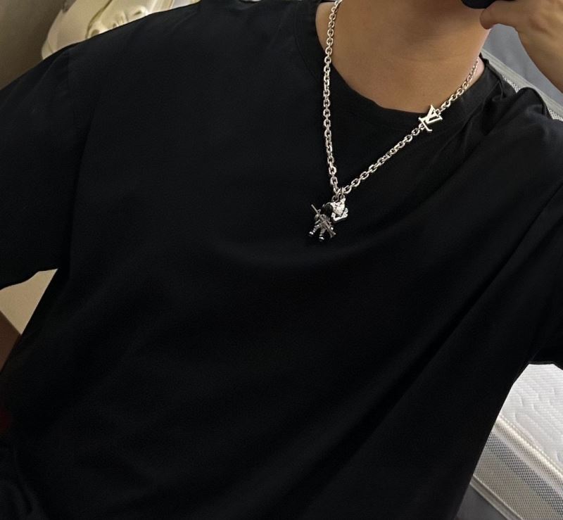 Louis Vuitton Necklaces